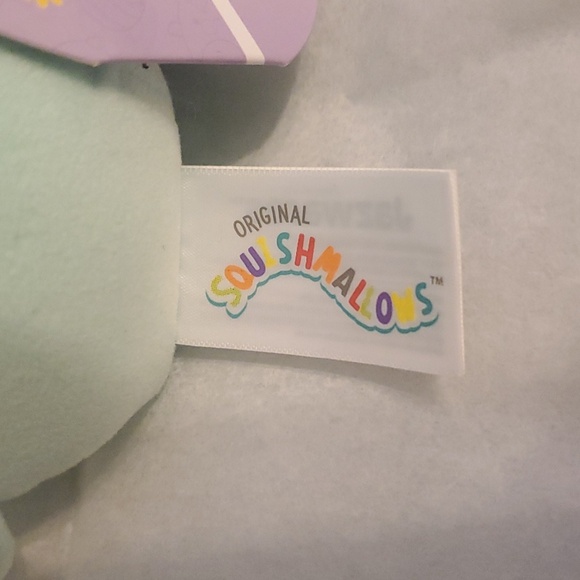 Original Sqyishmallows Reina Large and bag Clip bundle - Picture 5 of 13